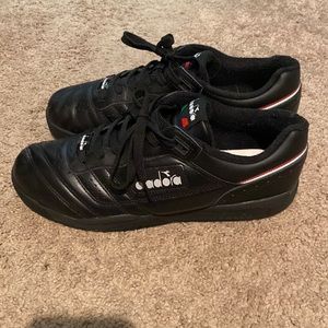 Diadora size 10.